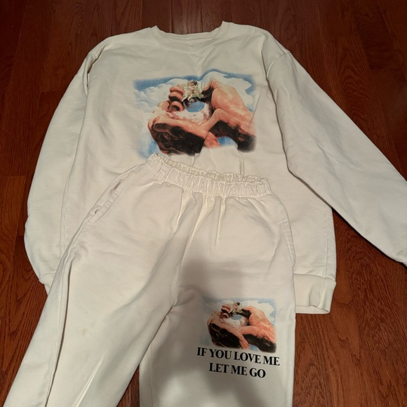 Boys Lie Let Me Go Sweatpants & Crewneck Set - Picture 2 of 16